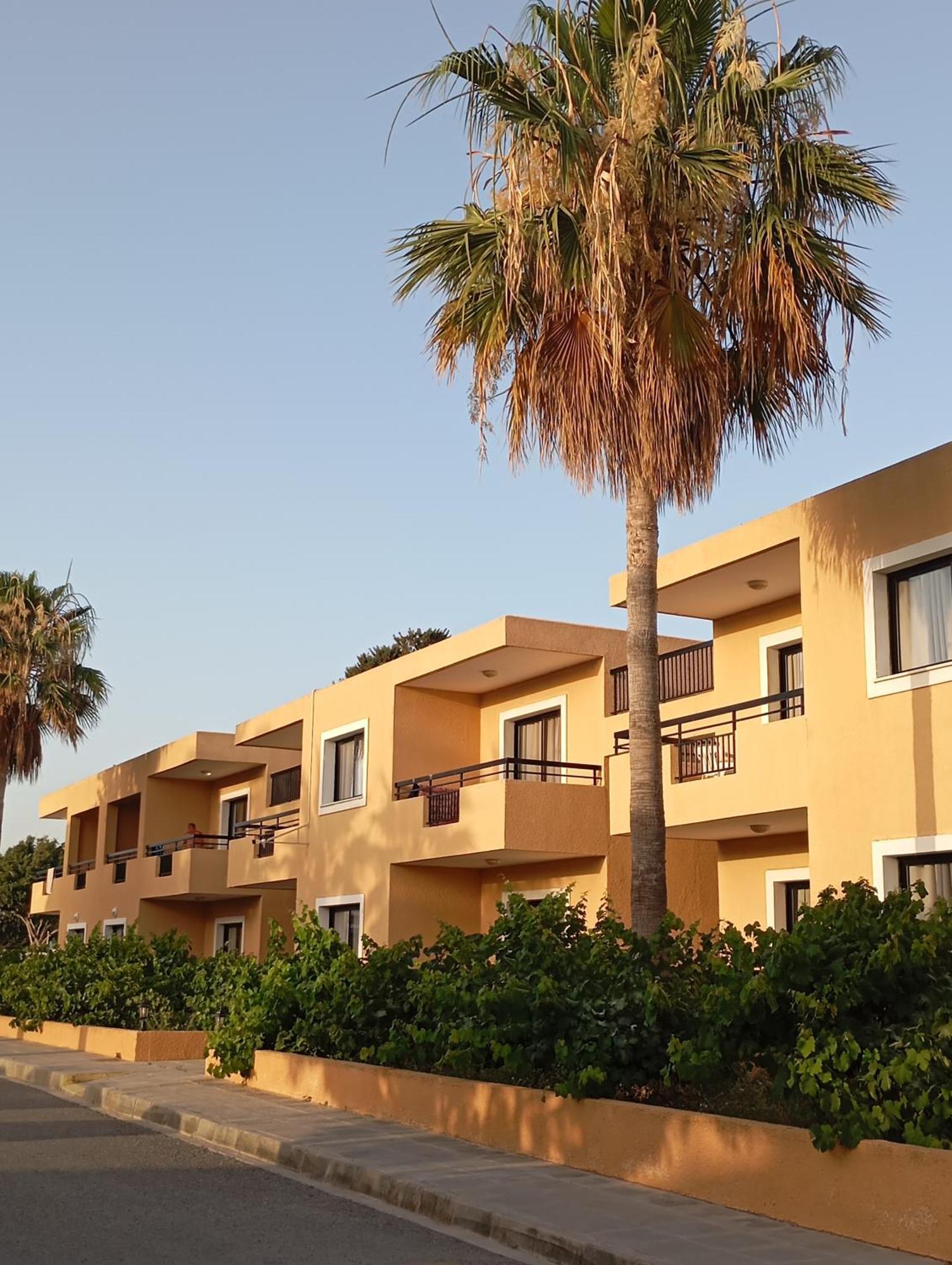 Pagona Holiday Apartments Paphos Exterior photo